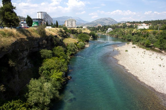 27651826046_5aedbcd7a6_z